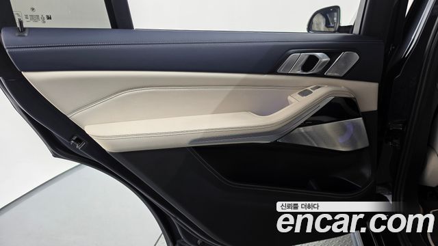 BMW X7 (G07) M50i 6STR 2022 — фото 25