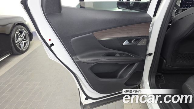 Peugeot 3008 (II) 1.2 Pure Tech GT Pack 2022 — фото 25
