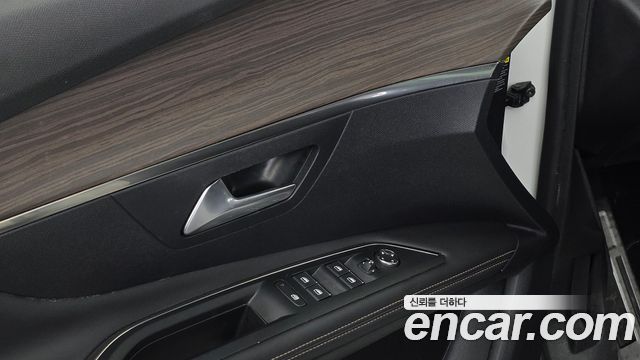 Peugeot 3008 (II) 1.2 Pure Tech GT Pack 2022 — фото 30