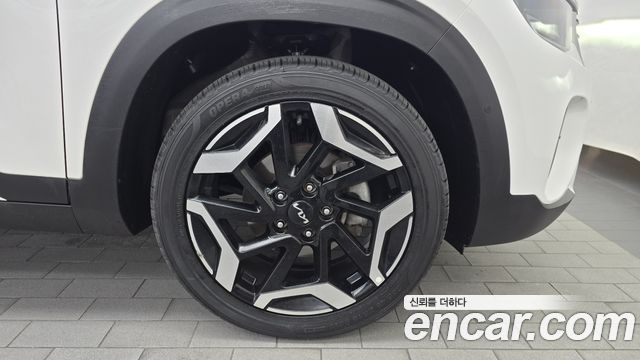 Kia Seltos Gasoline 2.0 2WD Signature 2023 — фото 21