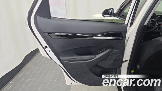 Kia Seltos Gasoline 2.0 2WD Signature 2023 — фото 25