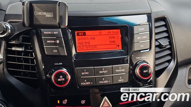 KG Mobility (SsangYong) Tivoli Air Diesel IX 2WD 2018 — фото 20