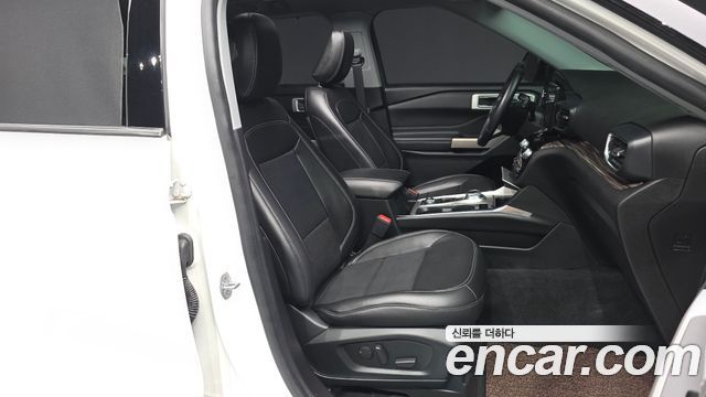 Ford Explorer (VI) 2.3 LimIted 4WD 2022 — фото 11