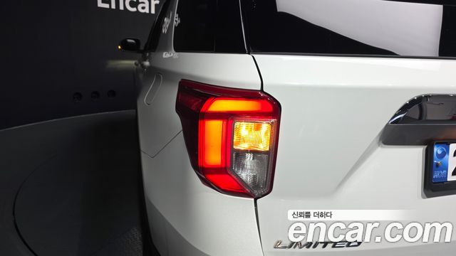 Ford Explorer (VI) 2.3 LimIted 4WD 2022 — фото 23