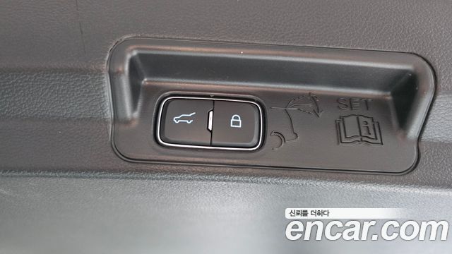 Ford Explorer (VI) 2.3 LimIted 4WD 2022 — фото 27