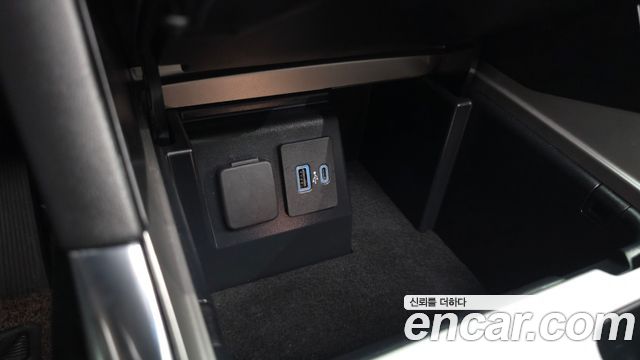 Ford Explorer (VI) 2.3 LimIted 4WD 2022 — фото 34