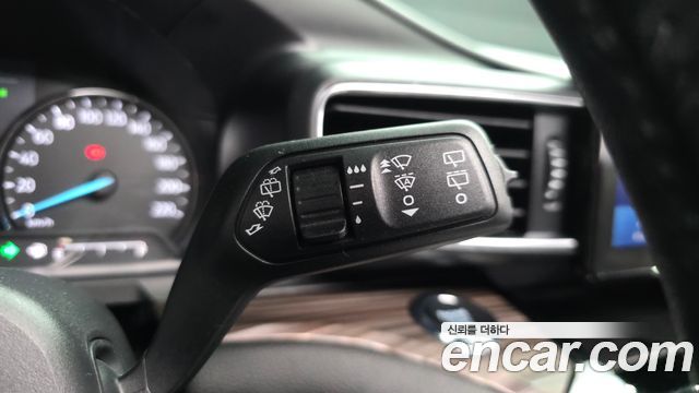 Ford Explorer (VI) 2.3 LimIted 4WD 2022 — фото 39