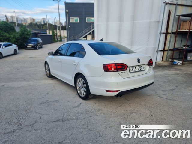 Volkswagen Jetta 2.0 TDI 6th 2014 — фото 5