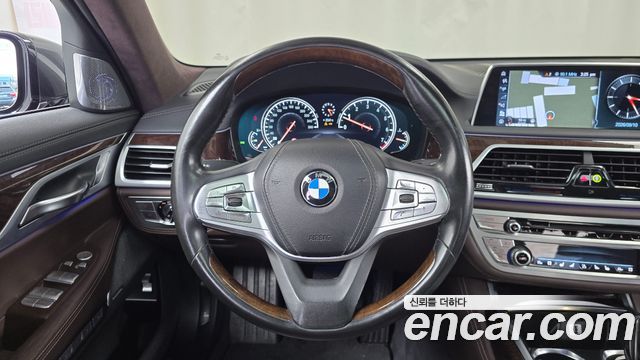 BMW 7 Series (G11) 750Li xDrive 2016 — фото 13