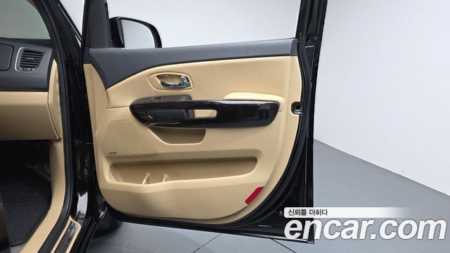 Kia Carnival Gasoline 9-Seater Noblesse Special 2019 — фото 24