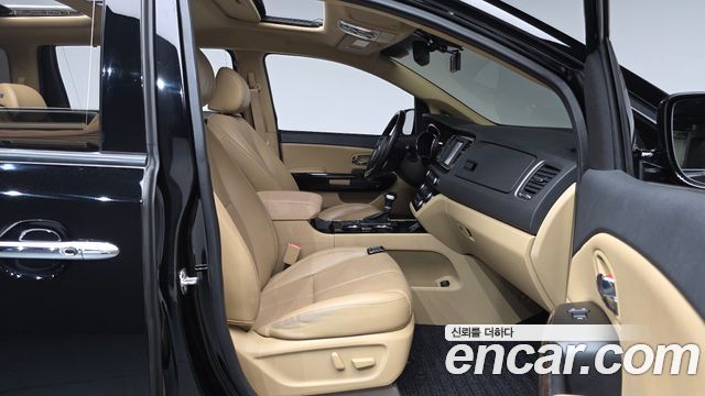 Kia Carnival Gasoline 9-Seater Noblesse Special 2019 — фото 26