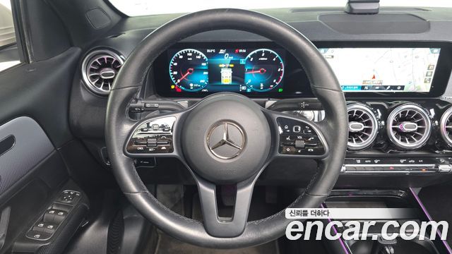 Mercedes-Benz GLB-Class (X247) GLB200 d 2021 — фото 13