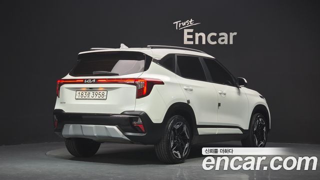 Kia Seltos Gasoline 2.0 2WD Signature 2023 — фото 2