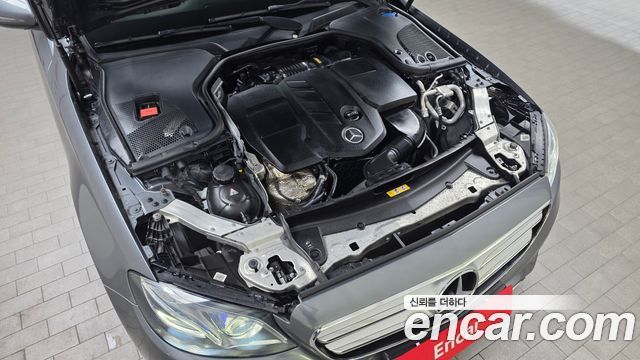 Mercedes-Benz E-Class (W213) E220d Avantgarde 2017 — фото 6