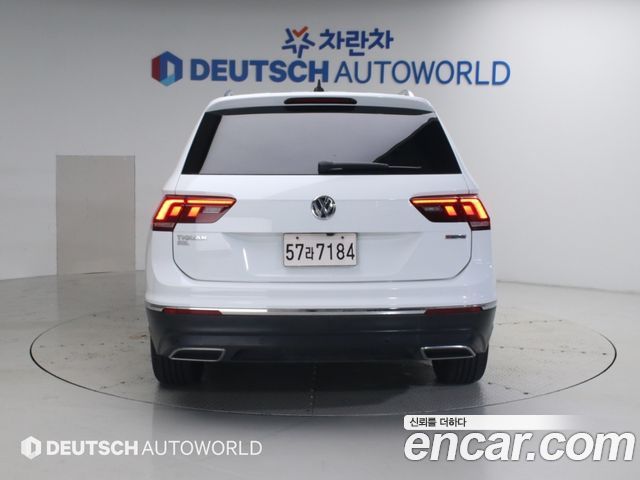 Volkswagen Tiguan Allspace 2.0 TSI Prestige 2019 — фото 4