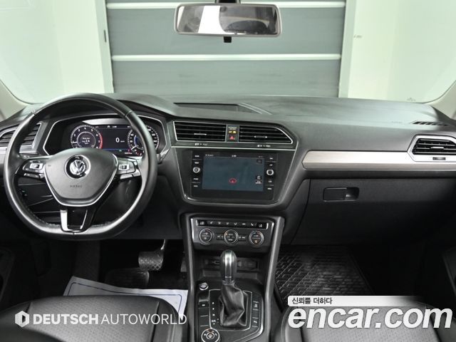 Volkswagen Tiguan Allspace 2.0 TSI Prestige 2019 — фото 7