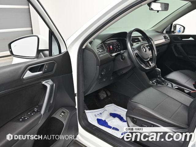 Volkswagen Tiguan Allspace 2.0 TSI Prestige 2019 — фото 15