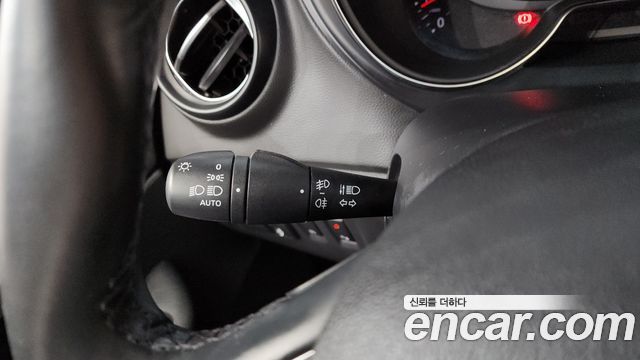 Renault Korea QM3 RE 2018 — фото 15