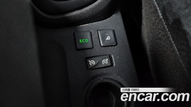 Renault Korea QM3 RE 2018 — фото 30