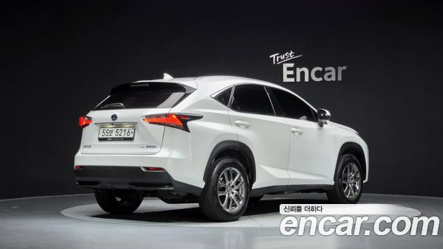 Lexus NX300h Supreme 2017 — фото 2