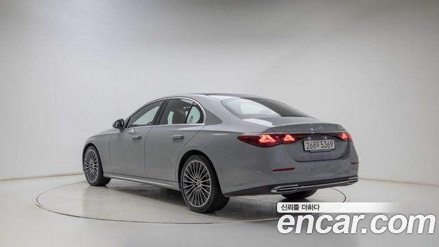 Mercedes-Benz E-Class (W214) E450 4MATIC Exclusive 2026 — фото 2