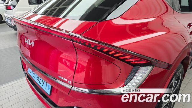 Kia EV6 Long Range GT Line 2022 — фото 23