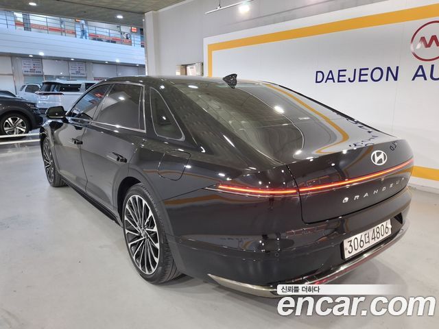 Hyundai Grandeur Hybrid (GN7) Calligraphy 2023 — фото 4