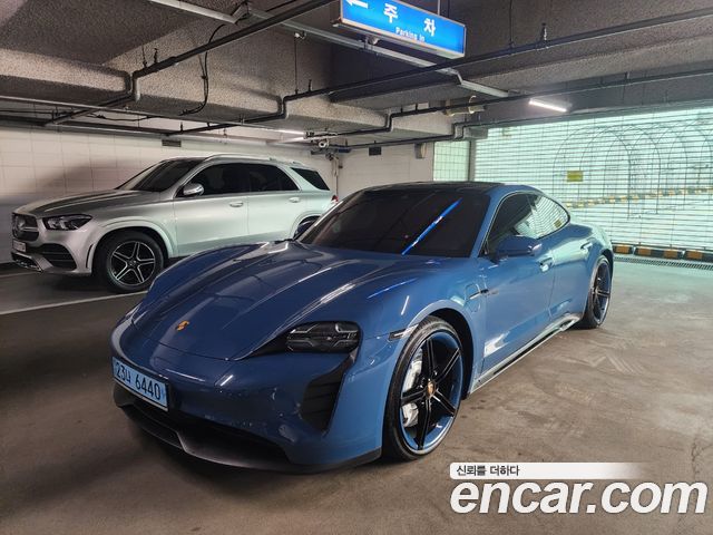 Porsche Taycan GTS