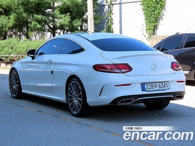 Mercedes-Benz C-Class (W205) C200 Coupe 2023 — фото 2