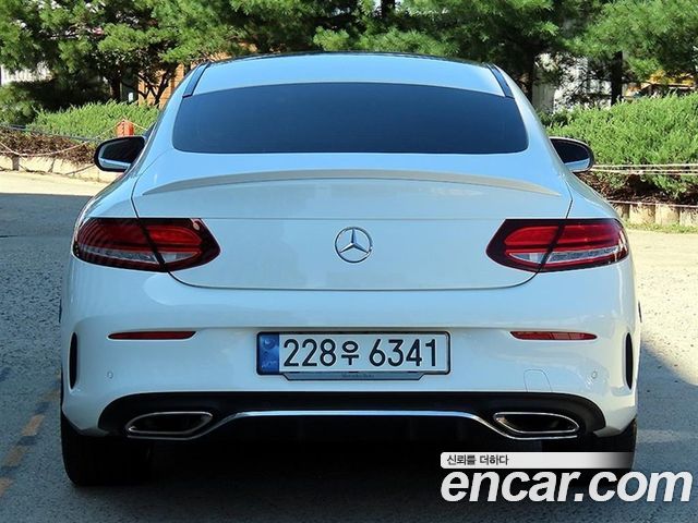 Mercedes-Benz C-Class (W205) C200 Coupe 2023 — фото 4