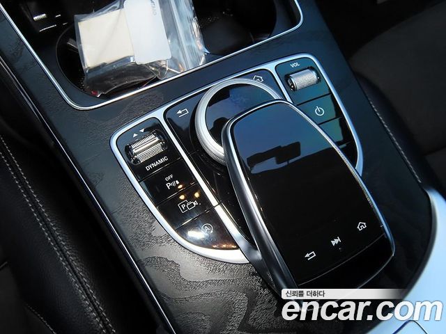 Mercedes-Benz C-Class (W205) C200 Coupe 2023 — фото 19