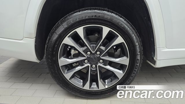 Jeep Grand Cherokee (WL) L 3.6 Overland 2022 — фото 5
