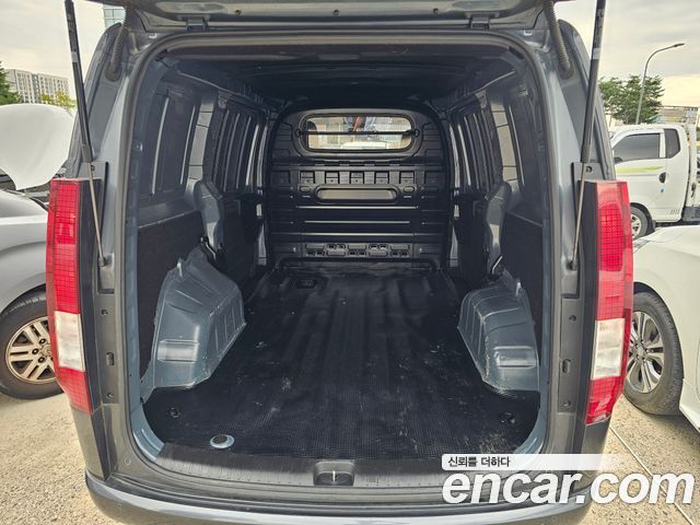Hyundai Staria Cargo 3-Seater Smart 2022 — фото 5