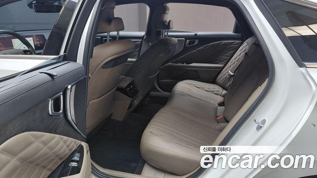 Kia K8 2.5 Gasoline 2WD Signature 2023 — фото 12
