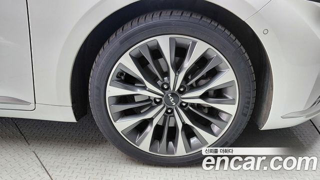 Kia K8 2.5 Gasoline 2WD Signature 2023 — фото 21
