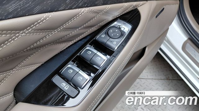 Kia K8 2.5 Gasoline 2WD Signature 2023 — фото 28