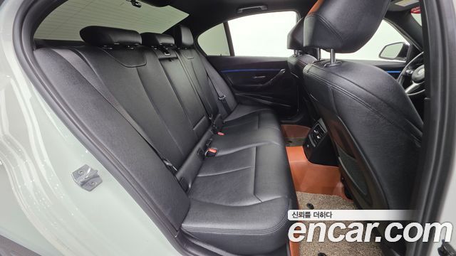 BMW 3 Series (F30) 320d M Sport 2017 — фото 19