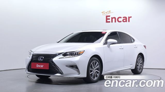 Lexus ES300h Supreme XV60
