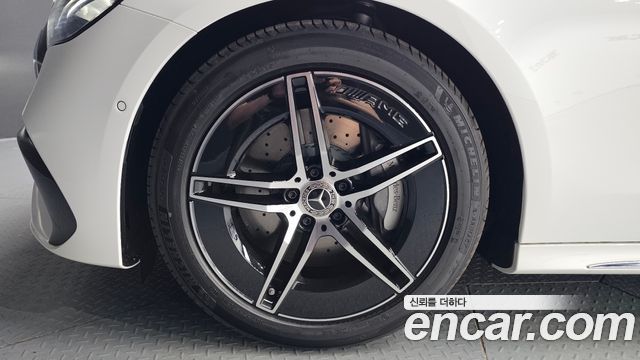 Mercedes-Benz E-Class (W214) E200 AMG Line 2026 — фото 5