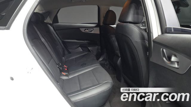 Kia K3 (II) 1.6 Prestige 2022 — фото 12