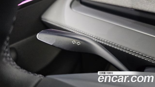 Tesla Model Y RWD 2025 — фото 28