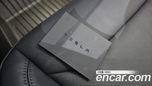 Tesla Model Y RWD 2025 — фото 35