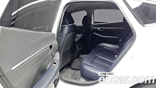 Hyundai Sonata The Edge (DN8) 1.6 Turbo Exclusive 2024 — фото 12
