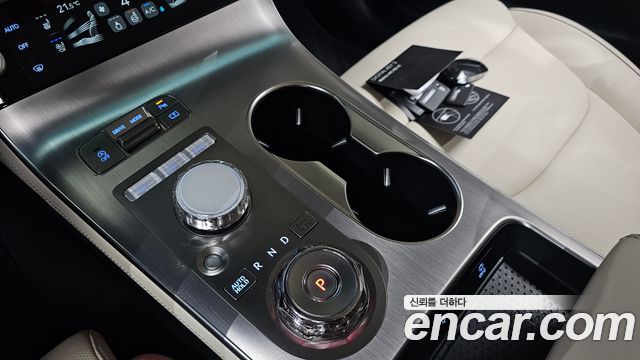 Genesis GV70 2.5T Gasoline 2WD 2025 — фото 9