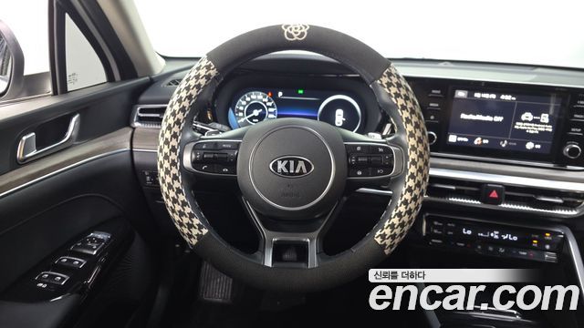 Kia K5 (III) 2.0 LPI Noblesse 2021 — фото 17