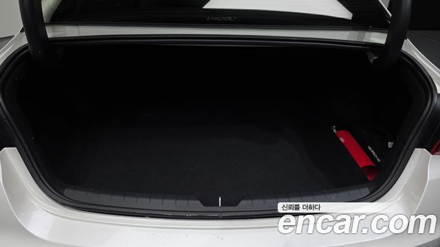 Kia K5 (III) 2.0 LPI Noblesse 2021 — фото 24