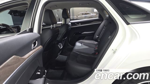 Kia K5 (III) 2.0 LPI Noblesse 2021 — фото 32