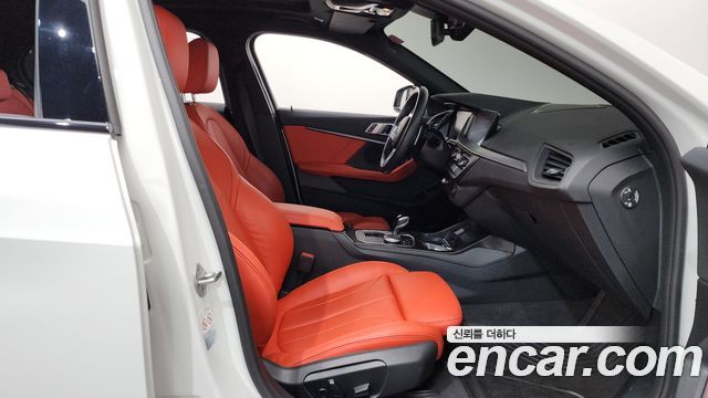 BMW 1 Series (F40) 120i M Sports 2021 — фото 32