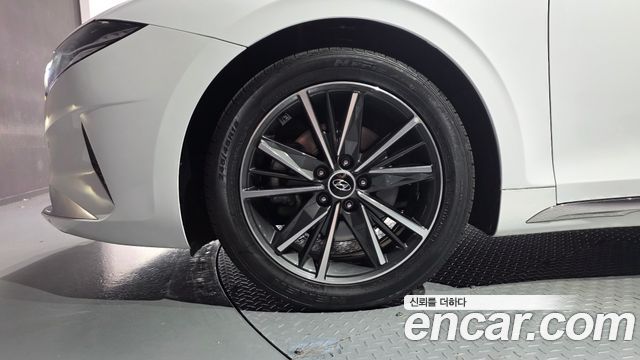 Hyundai Grandeur (IG) 2.5 Le Blanc 2023 — фото 5
