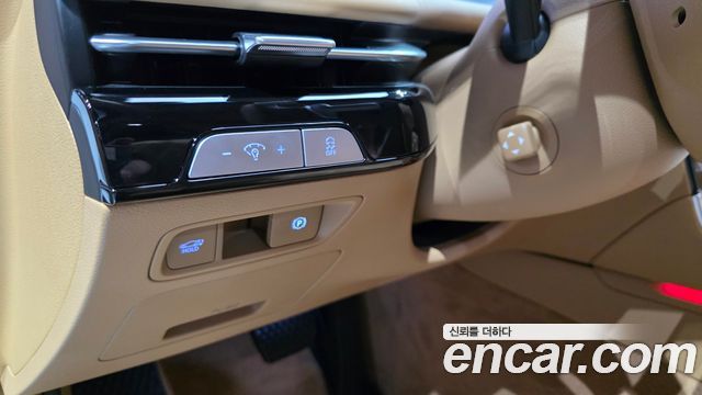 Genesis G80 (RG3) Gasoline 2.5 Turbo AWD 2025 — фото 12